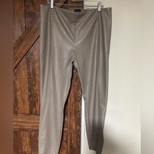 Nicole Miller New York Taupe faux leather pants. Size XL